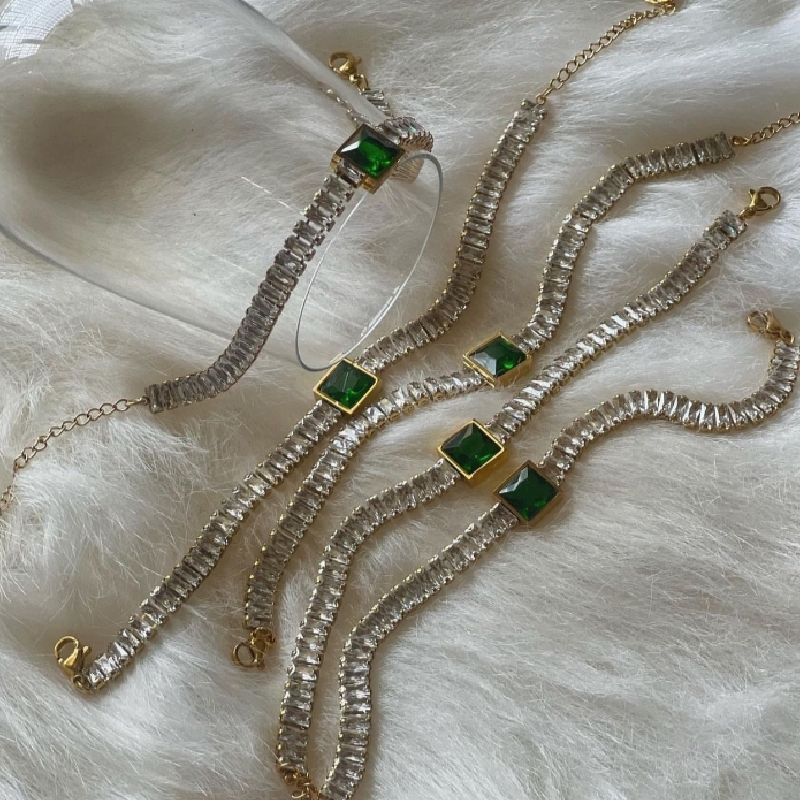 EMERALD-CUT BAGUETTE BRACELET