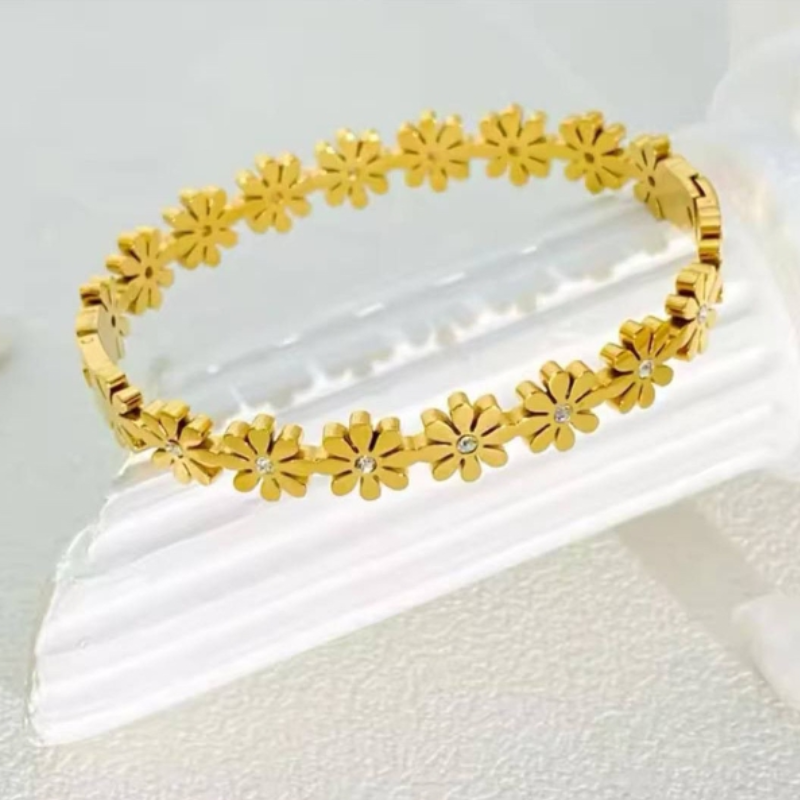 DAISY CUFF