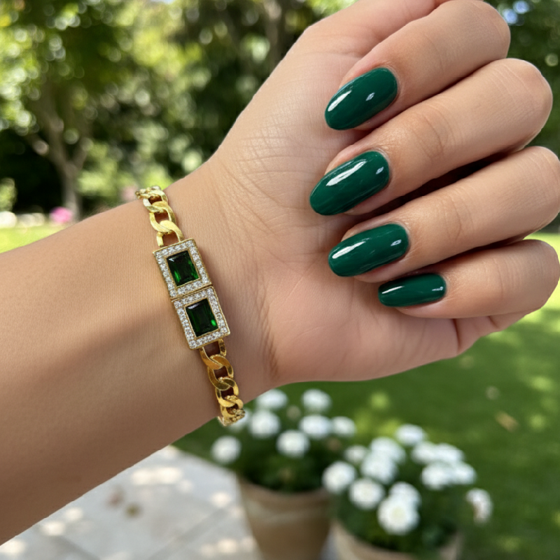 EMERALD INTERTWINED GOLD-TONED BRACELET