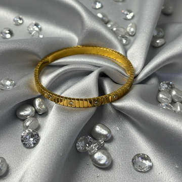 TEXTURED GOLD BAR BRACELET