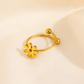 DAISY BLOOM RING