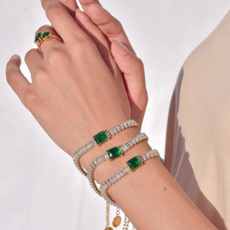 EMERALD-CUT BAGUETTE BRACELET