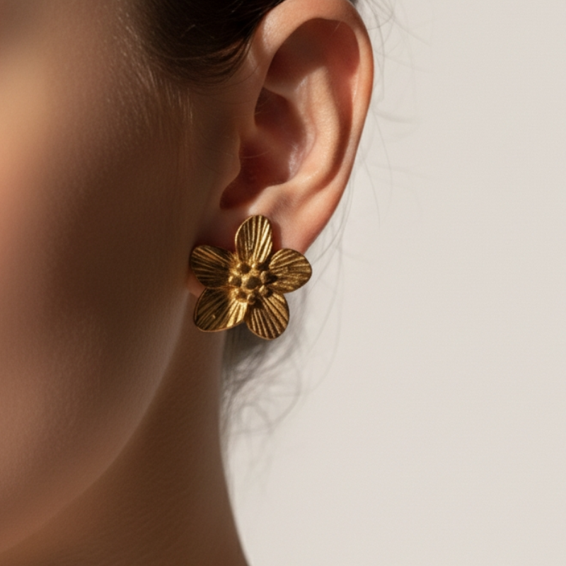 GOLDEN BLOOM STUDS