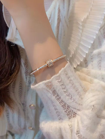 CRYSTAL GOLD BARREL BRACELET